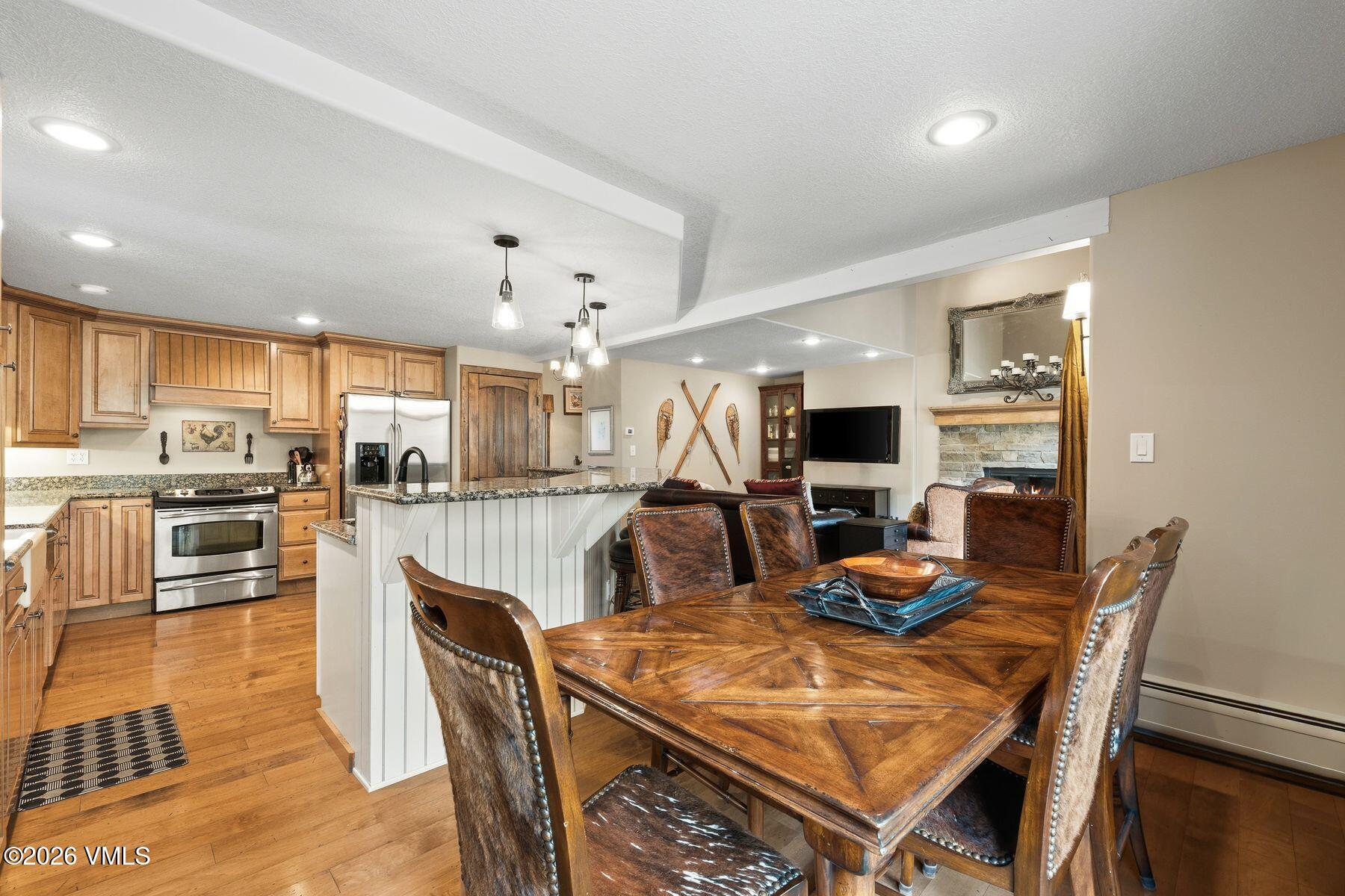 4496 Meadow Drive 406