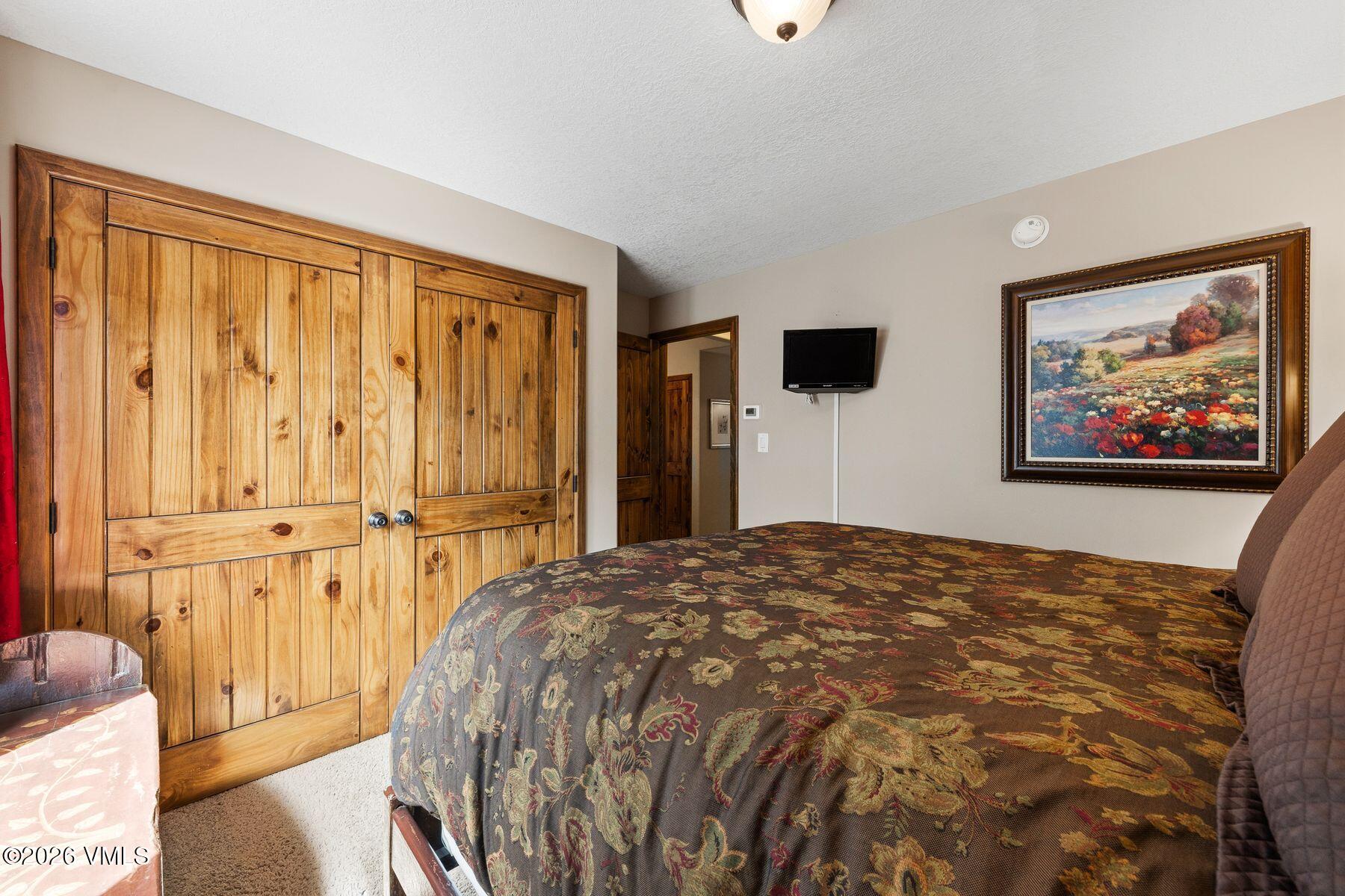 4496 Meadow Drive 406