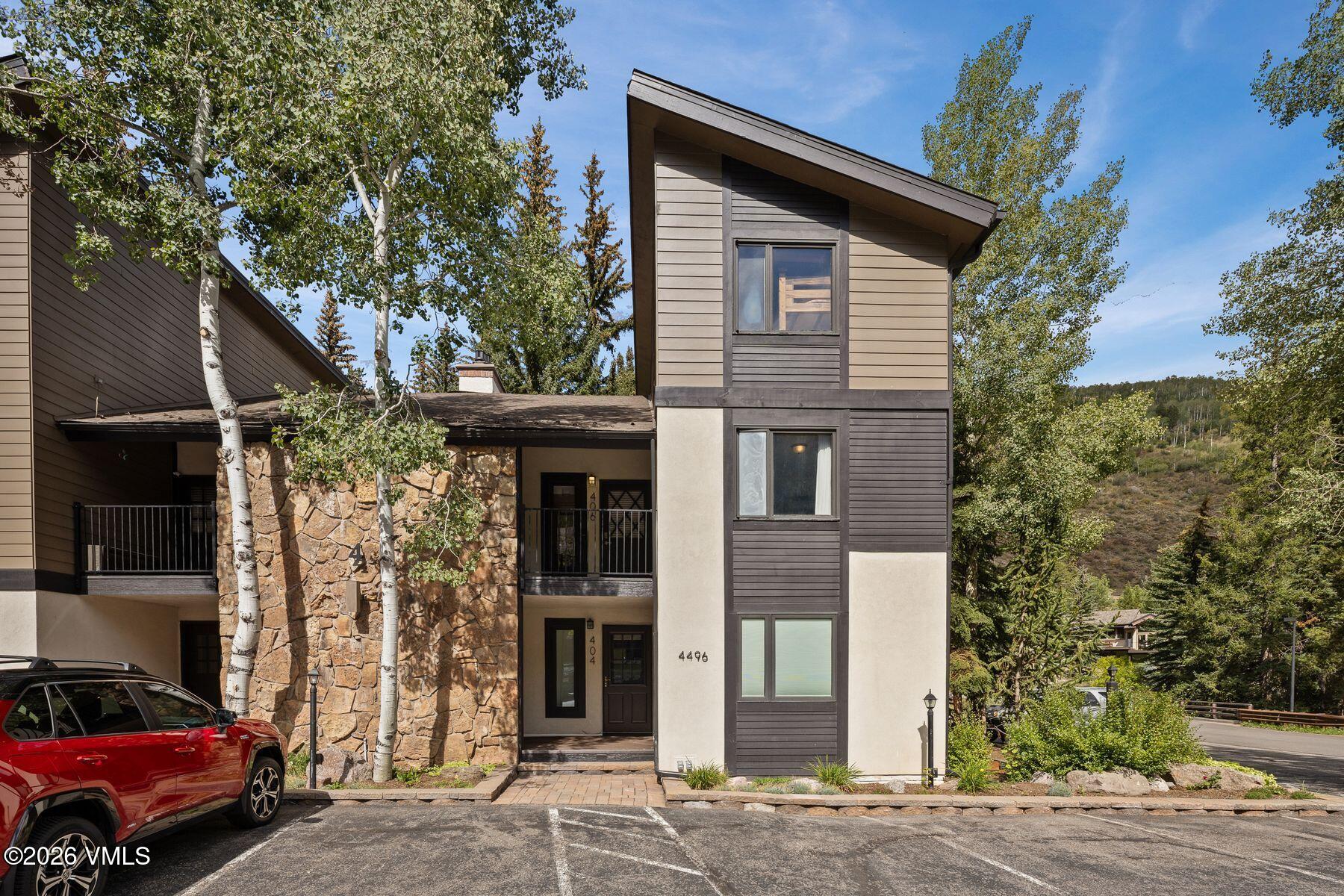 4496 Meadow Drive 406