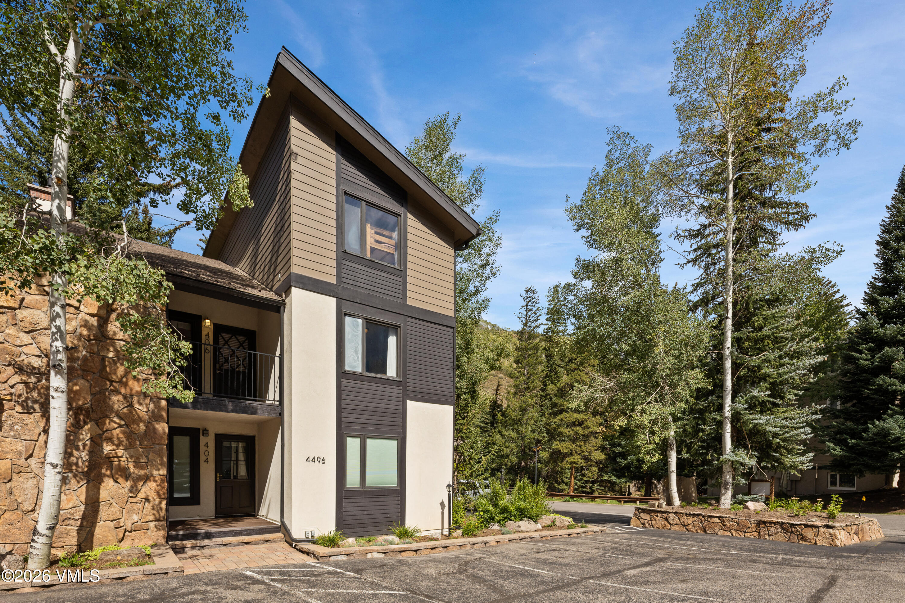 4496 Meadow Drive 406