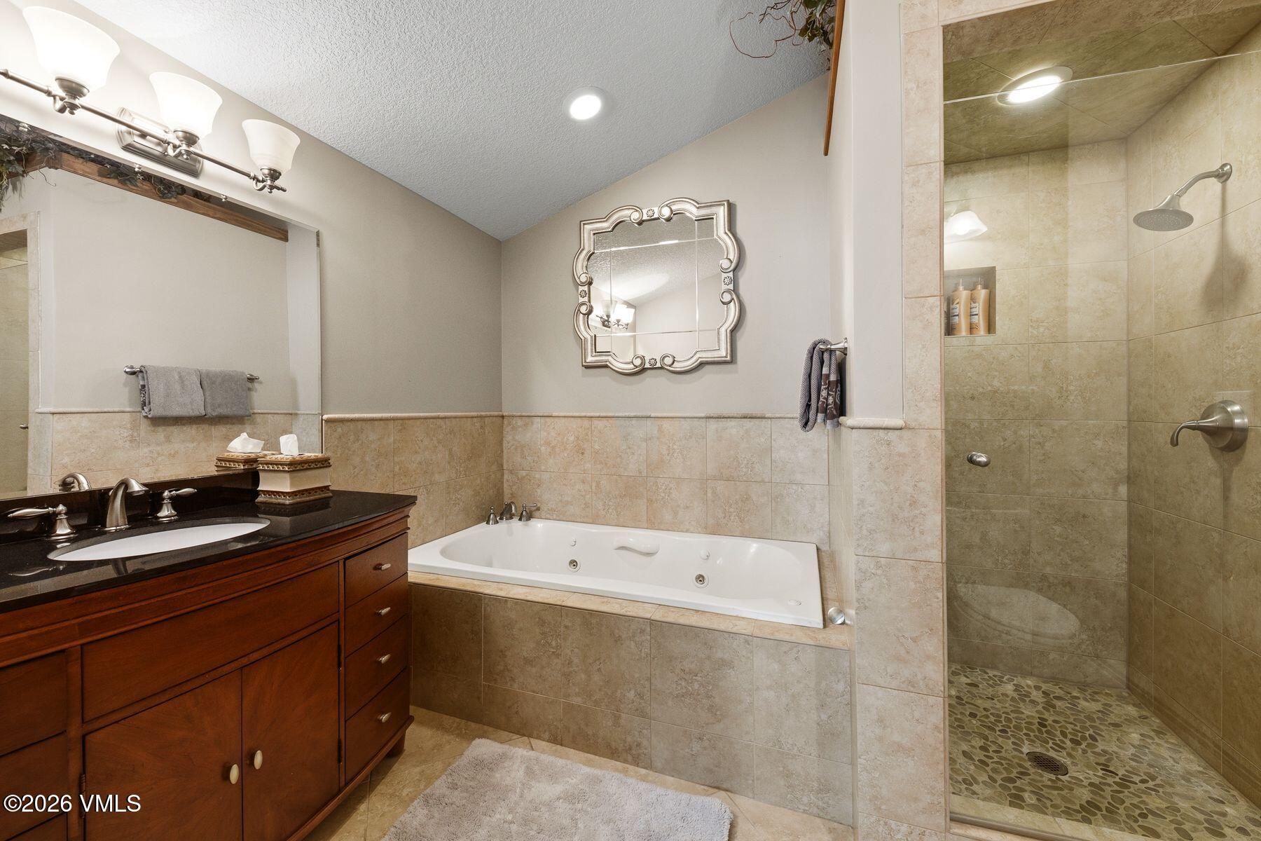 4496 Meadow Drive 406