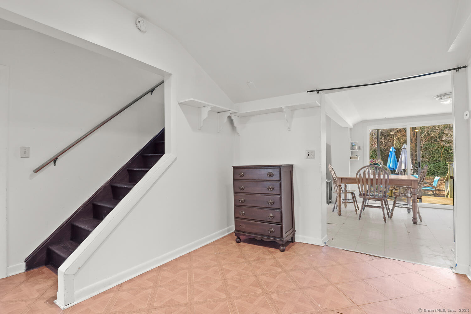114 Castle Avenue