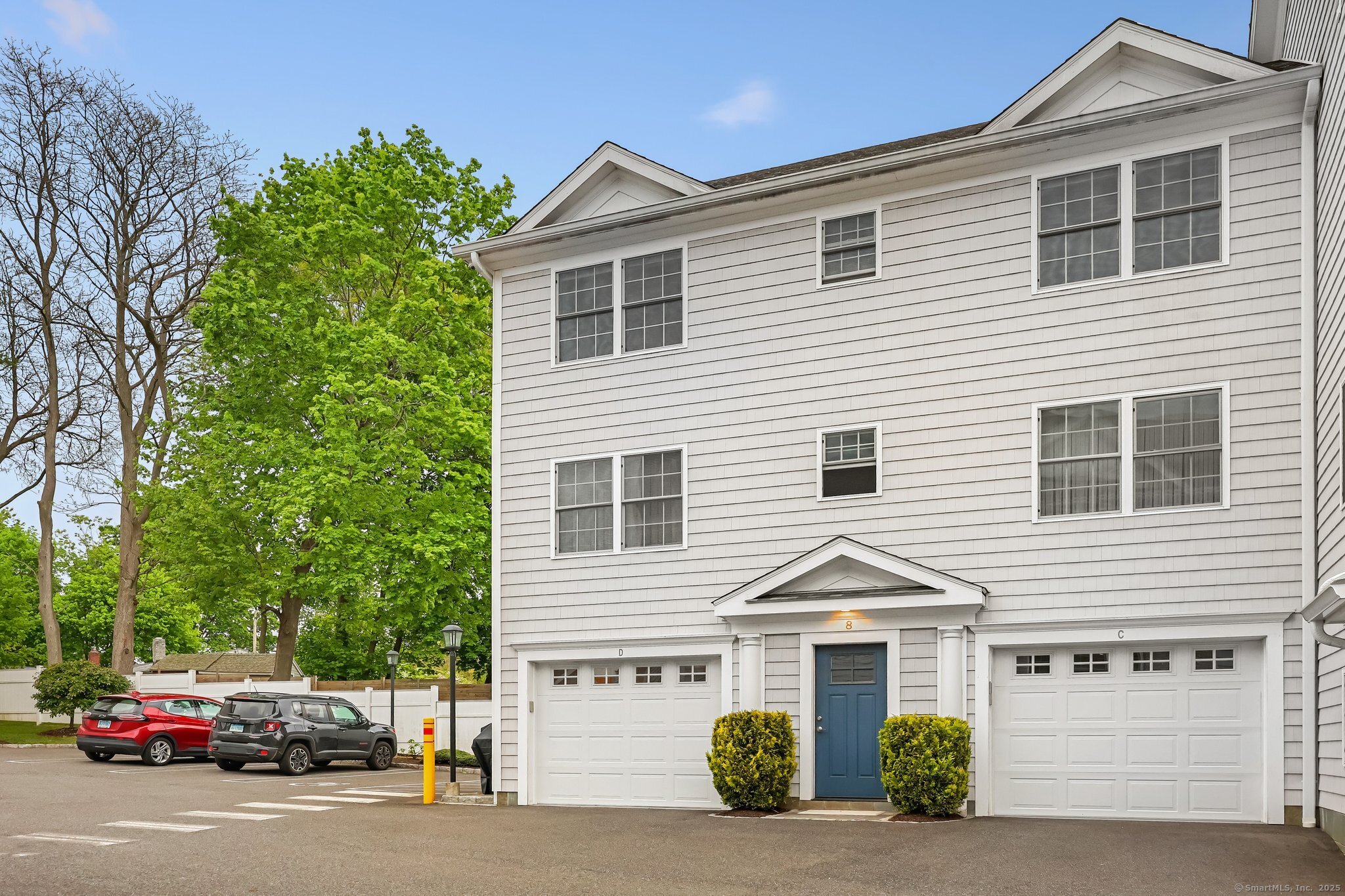 8 Bloomfield Drive