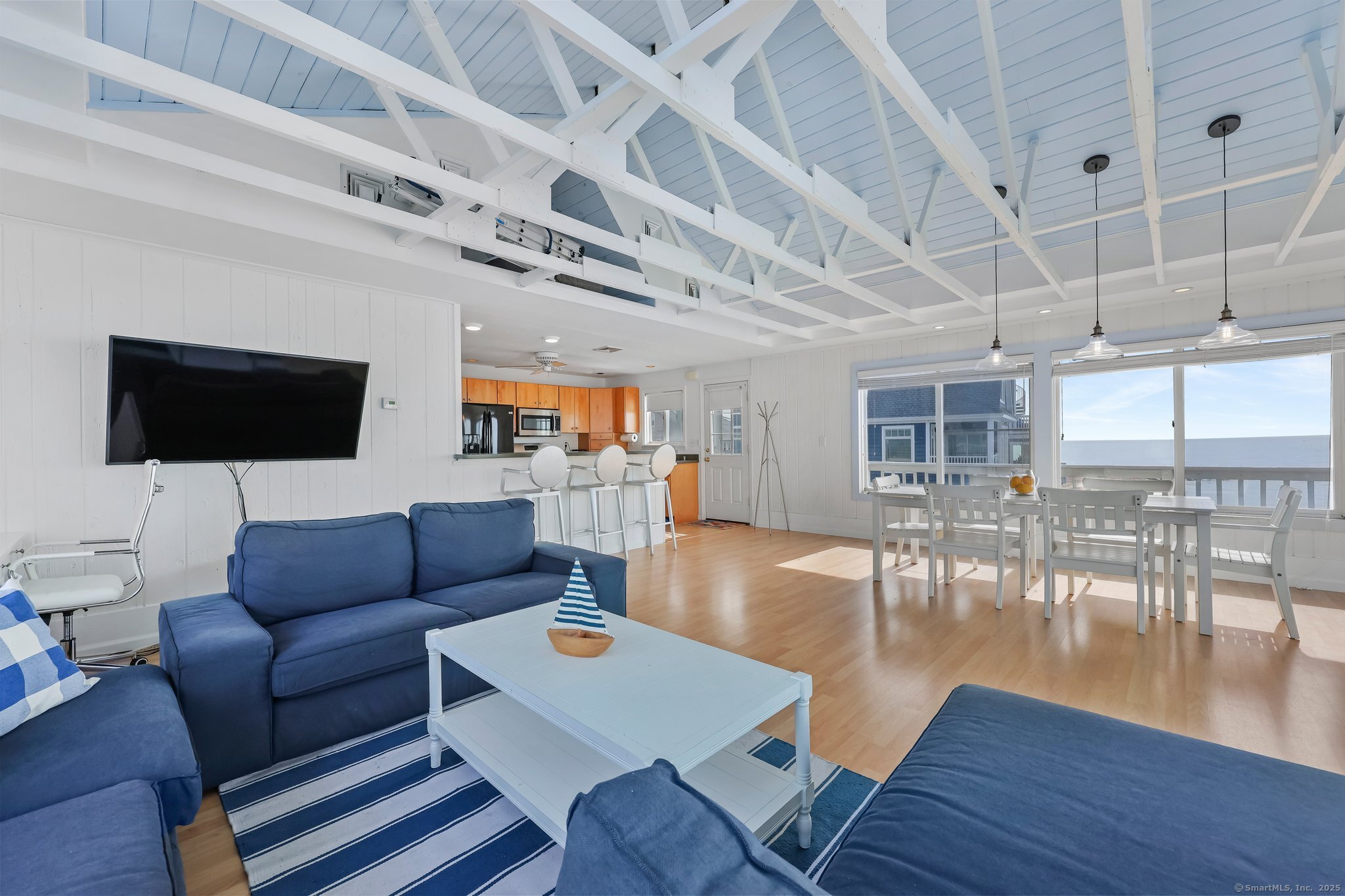 2167 Fairfield Beach Road