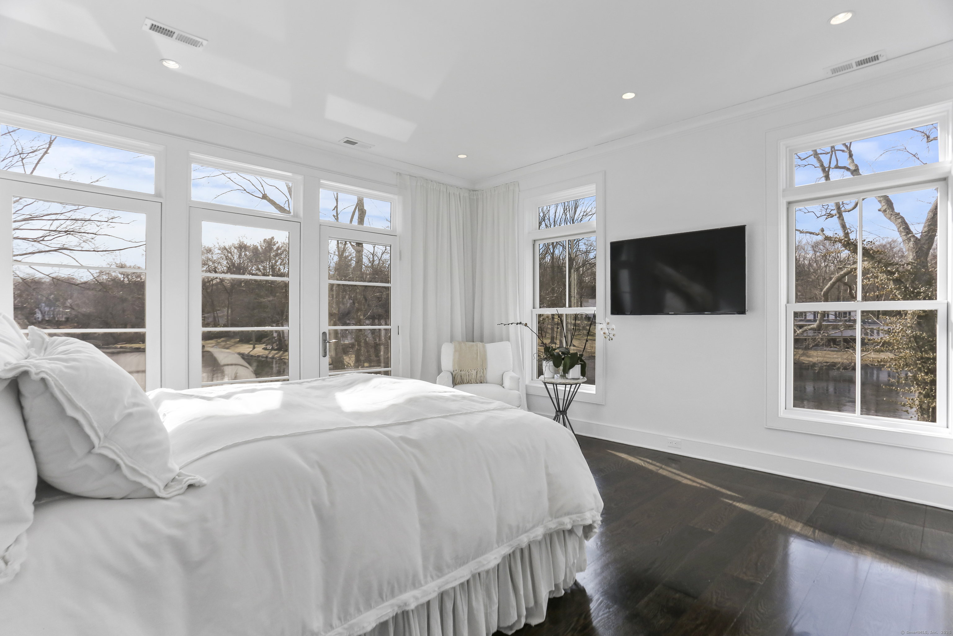 47 Woodside Avenue