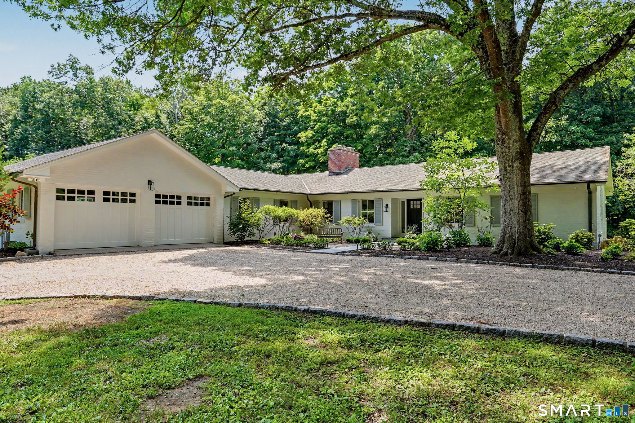 585 Hoydens Lane