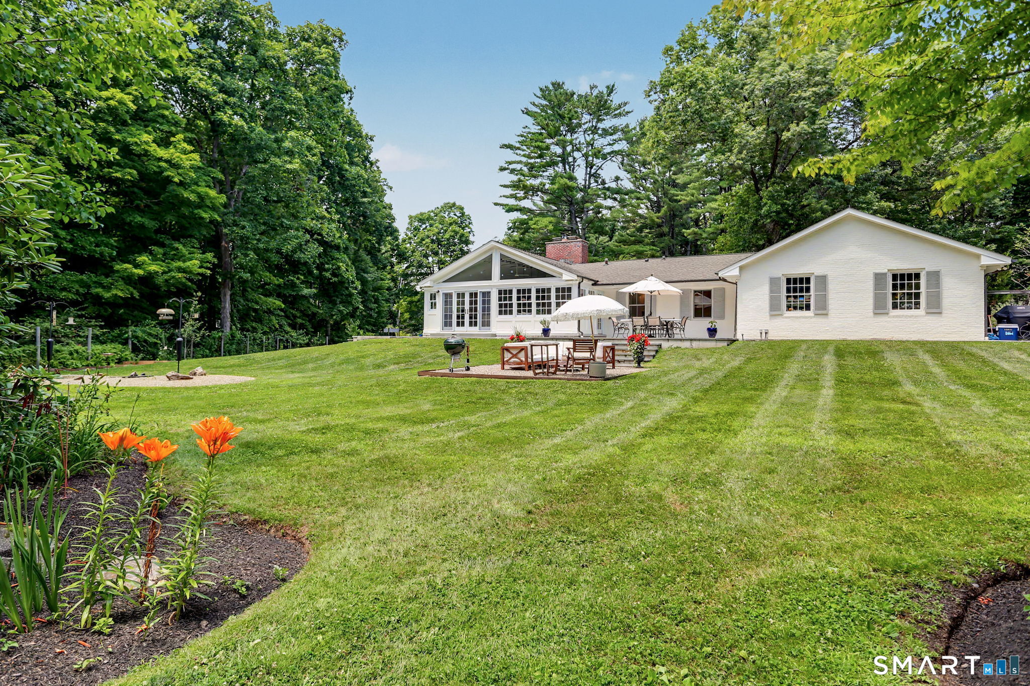 585 Hoydens Lane