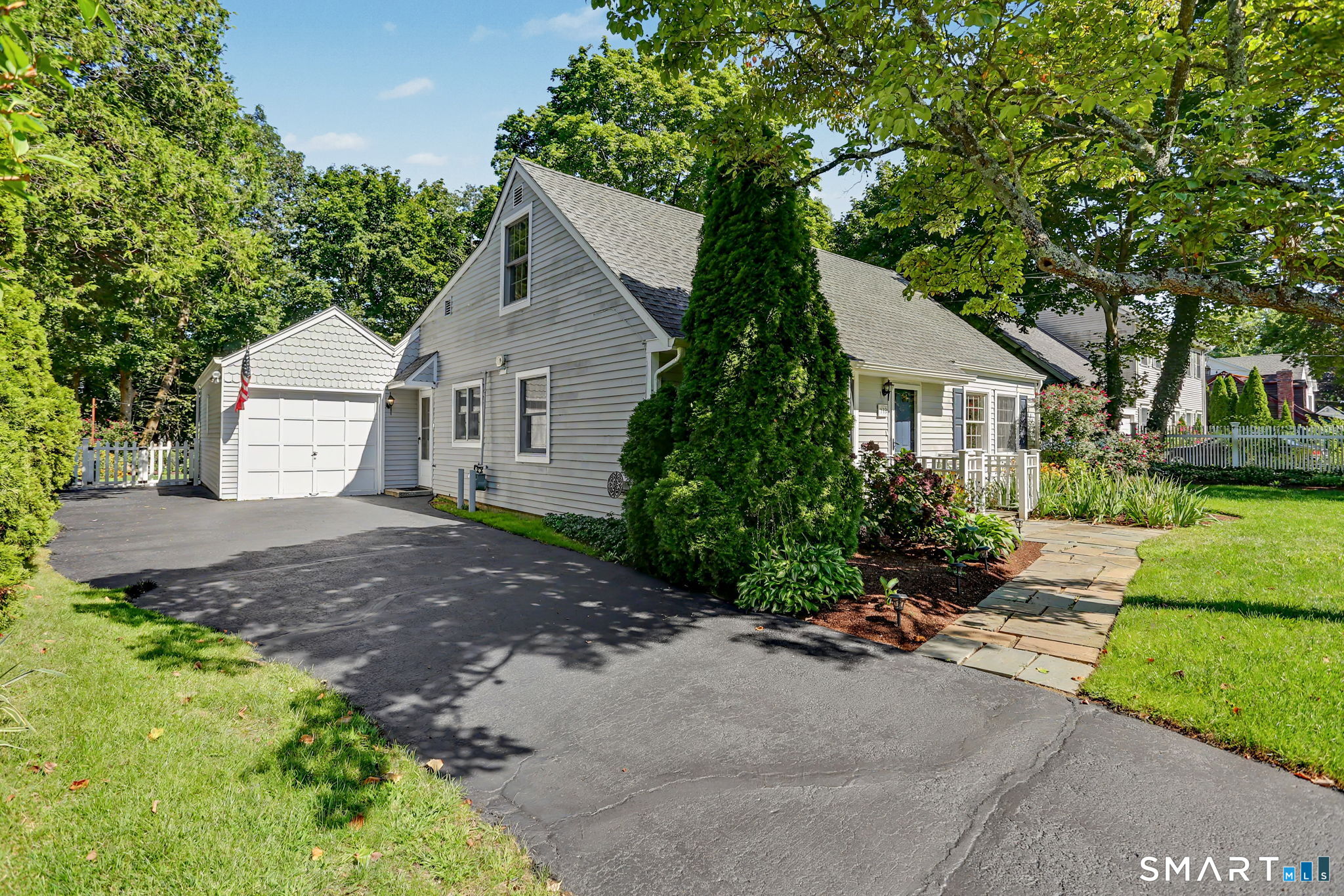 118 Lloyd Drive