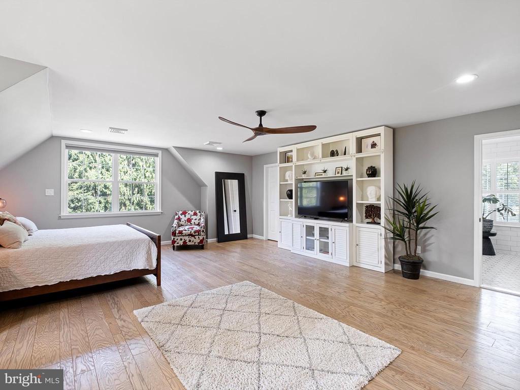 5240 CARVERSVILLE ROAD