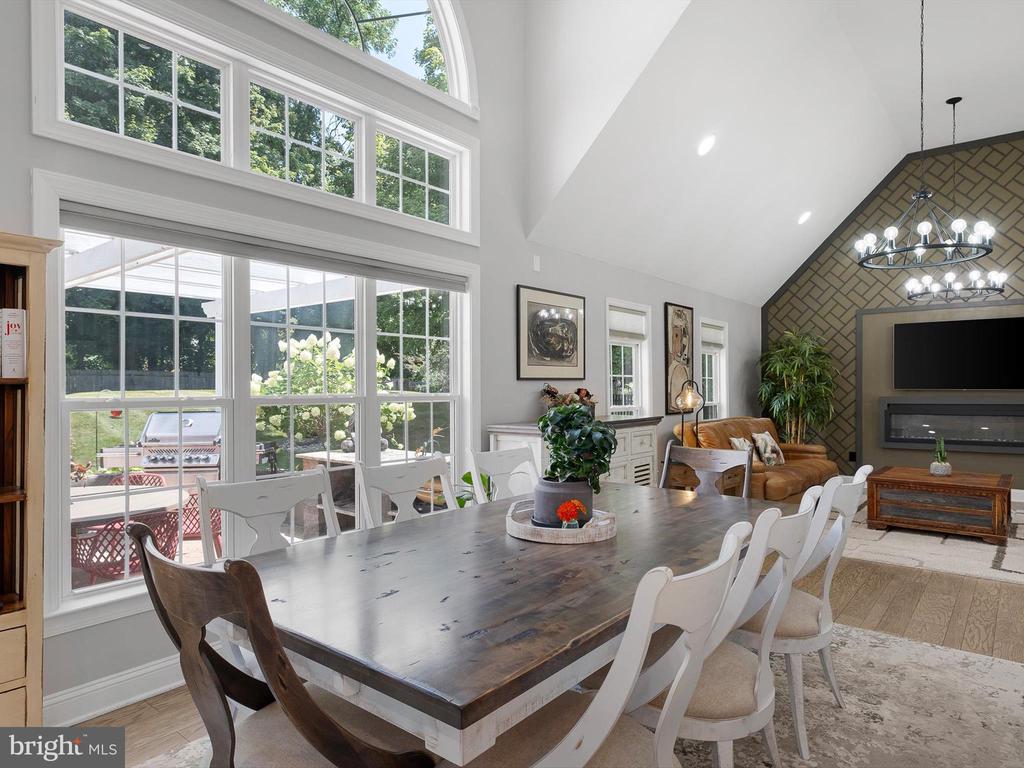 5240 CARVERSVILLE ROAD