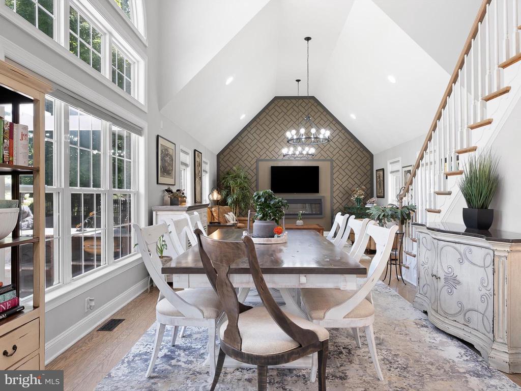 5240 CARVERSVILLE ROAD