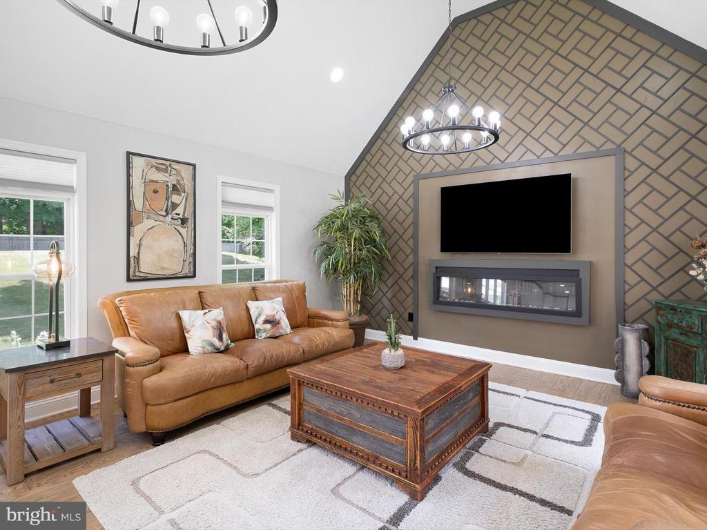 5240 CARVERSVILLE ROAD