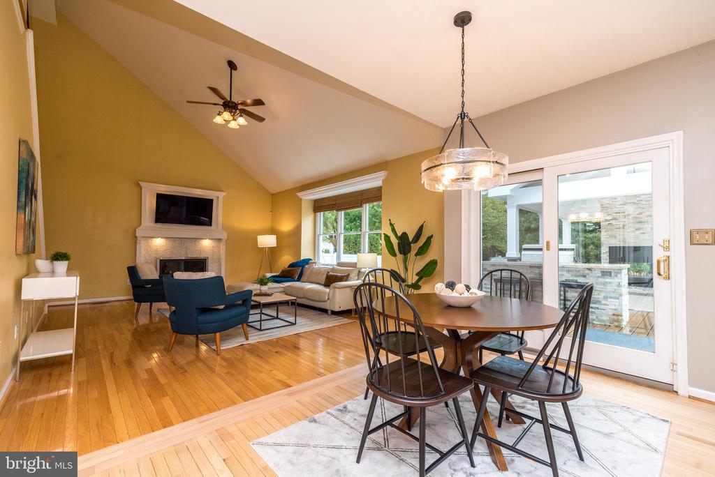 2004 CARMEL DRIVE