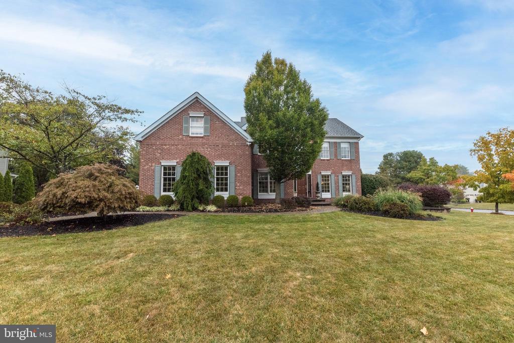 2004 CARMEL DRIVE