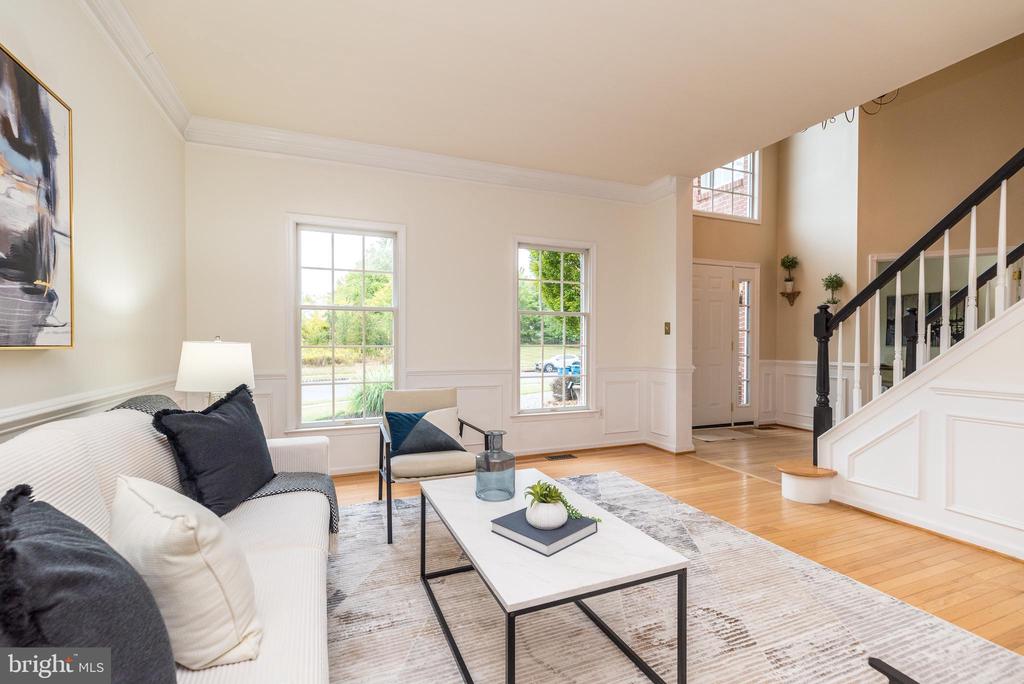 2004 CARMEL DRIVE