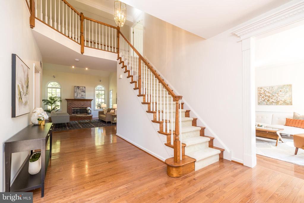2269 SUNRISE WAY