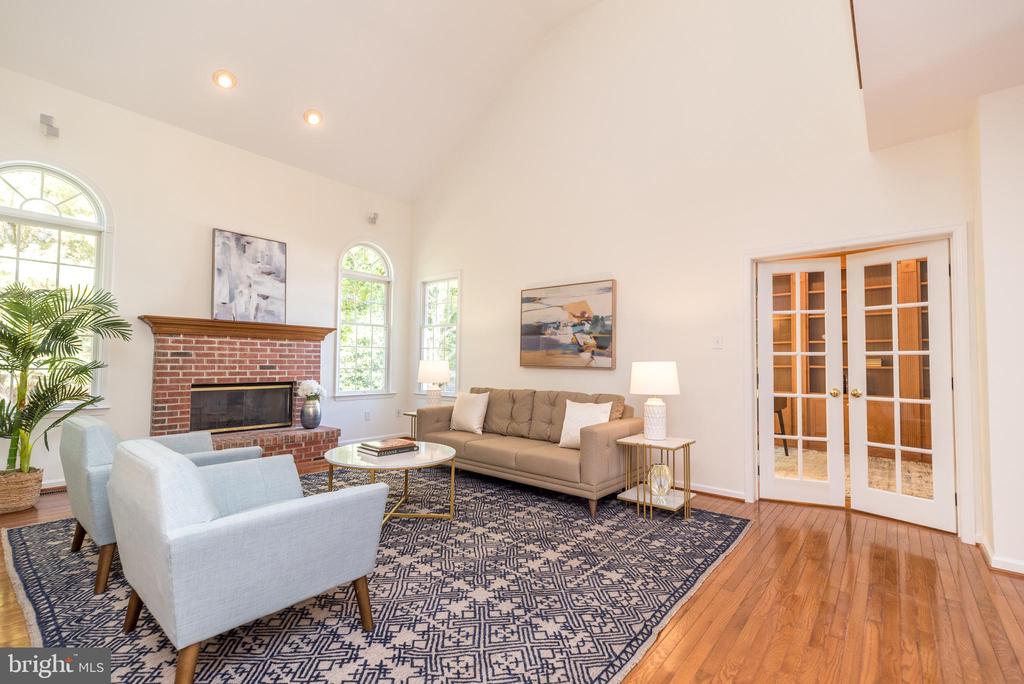2269 SUNRISE WAY