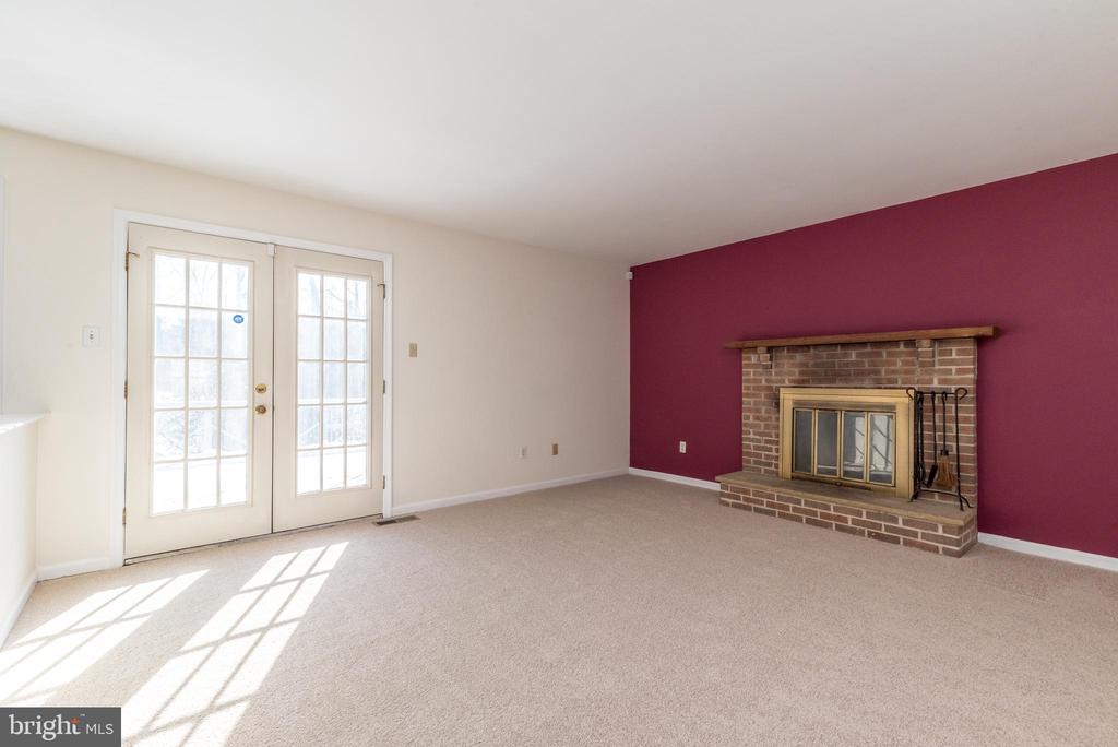 1816 FAIRWAY DRIVE
