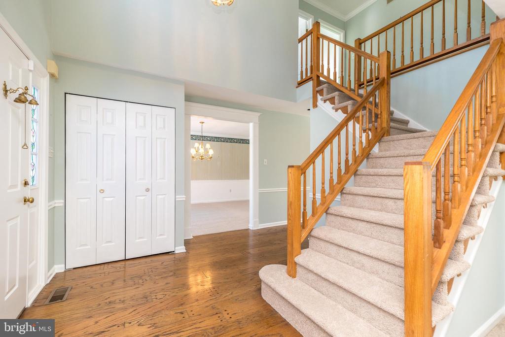 1816 FAIRWAY DRIVE