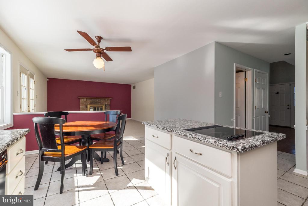 1816 FAIRWAY DRIVE