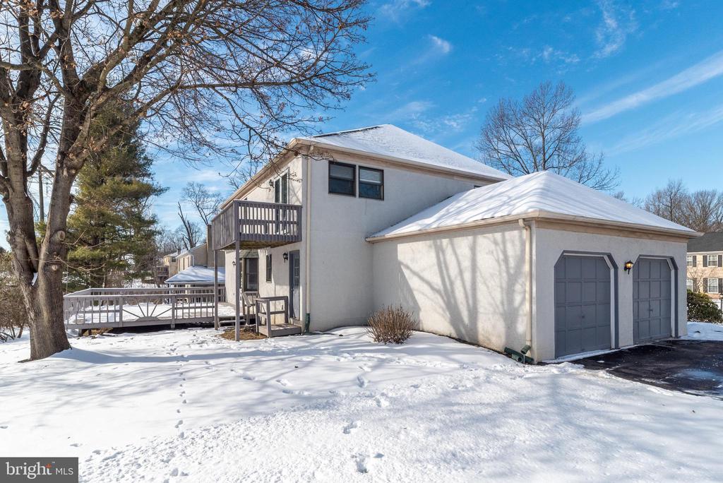 1816 FAIRWAY DRIVE