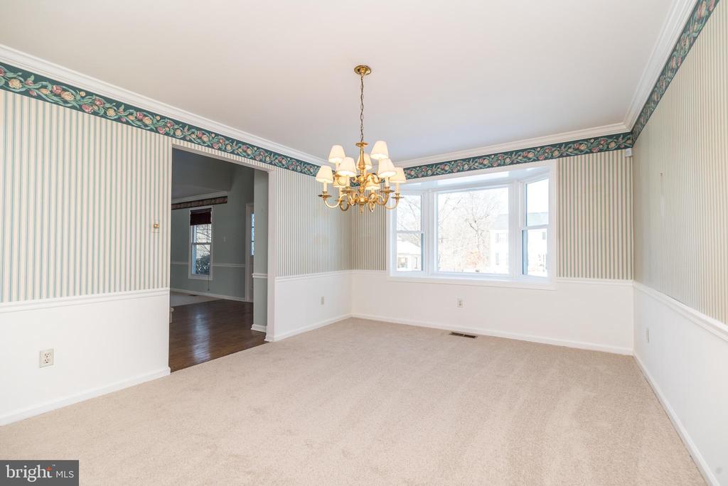 1816 FAIRWAY DRIVE
