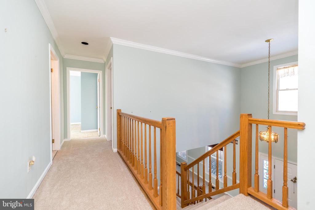 1816 FAIRWAY DRIVE