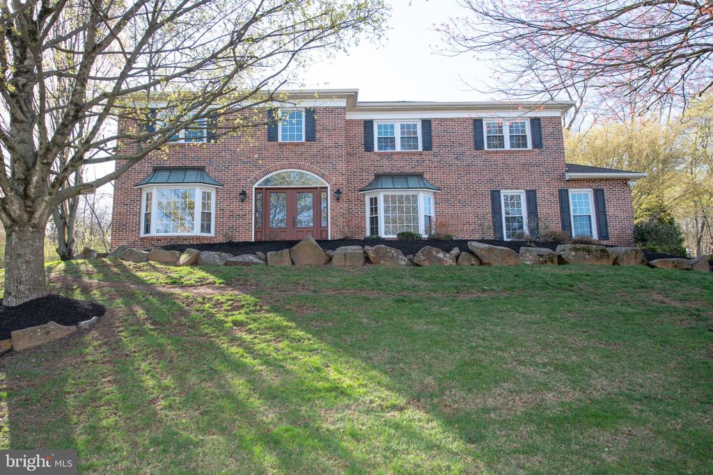 525 CADDY DRIVE