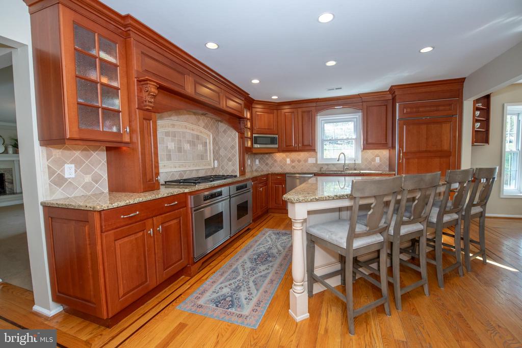 525 CADDY DRIVE