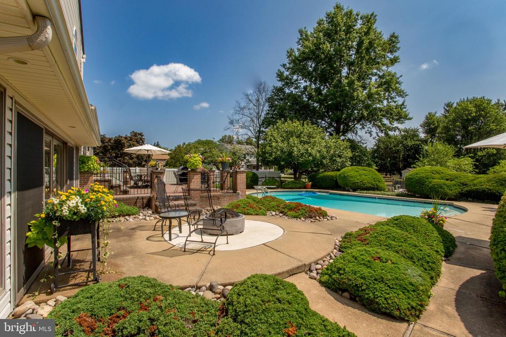 2018 BUCKINGHAM DRIVE