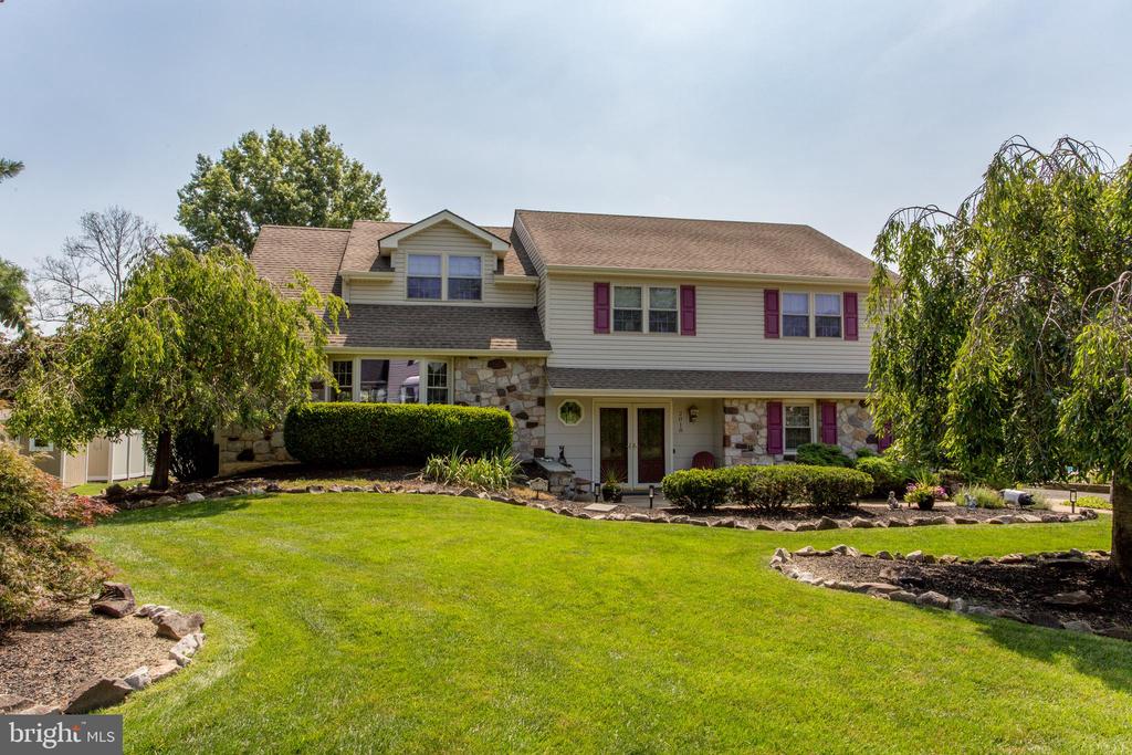 2018 BUCKINGHAM DRIVE