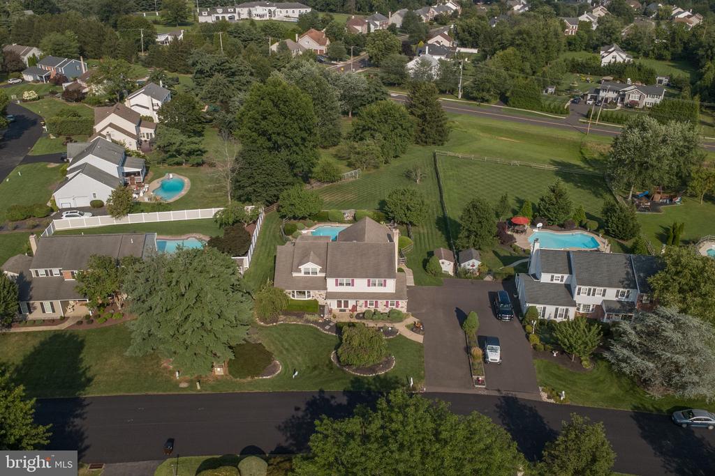 2018 BUCKINGHAM DRIVE