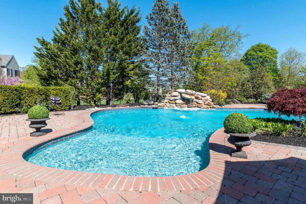 2209 Denbeigh Drive