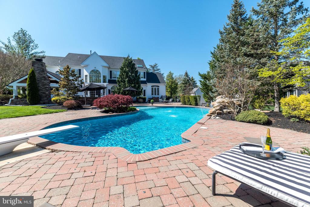 2209 Denbeigh Drive