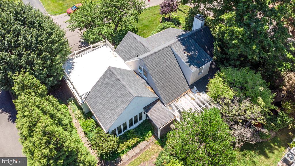 501 E PENN STREET