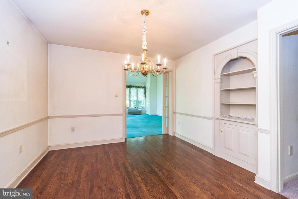 501 E PENN STREET