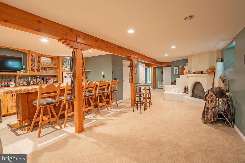 2330 WOOD LANE
