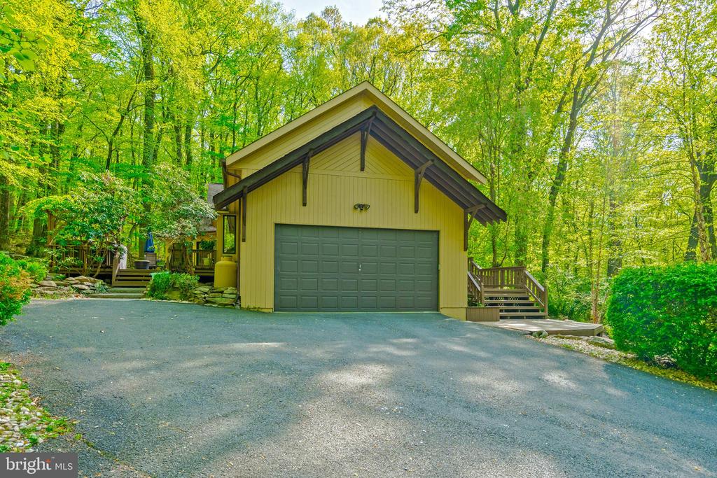 2330 WOOD LANE
