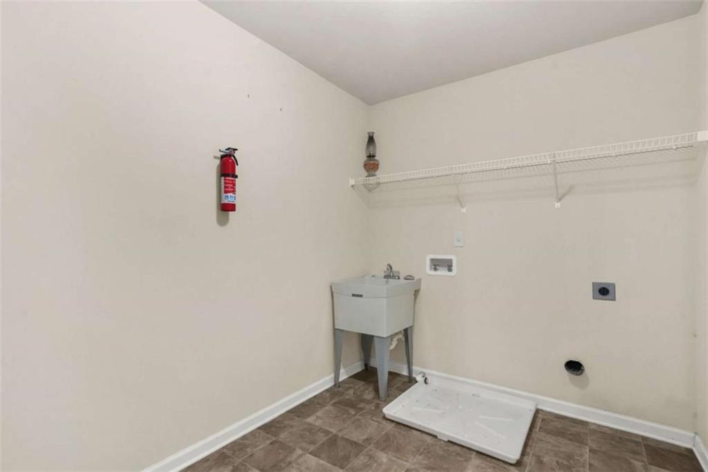 882 Nestling Drive