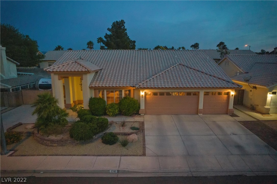 1741 Horizon Sunset Dr.