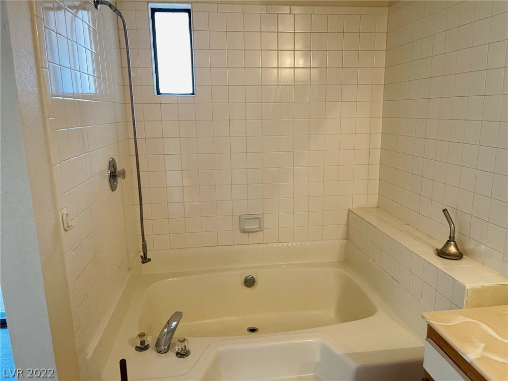 2810 Begonia Court Unit: 1