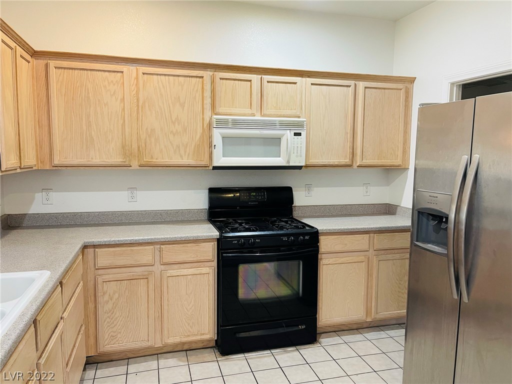 5915 Nuevo Leon Street Unit: 7