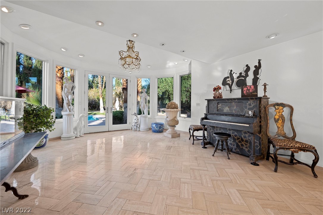 2904 Justice Lane