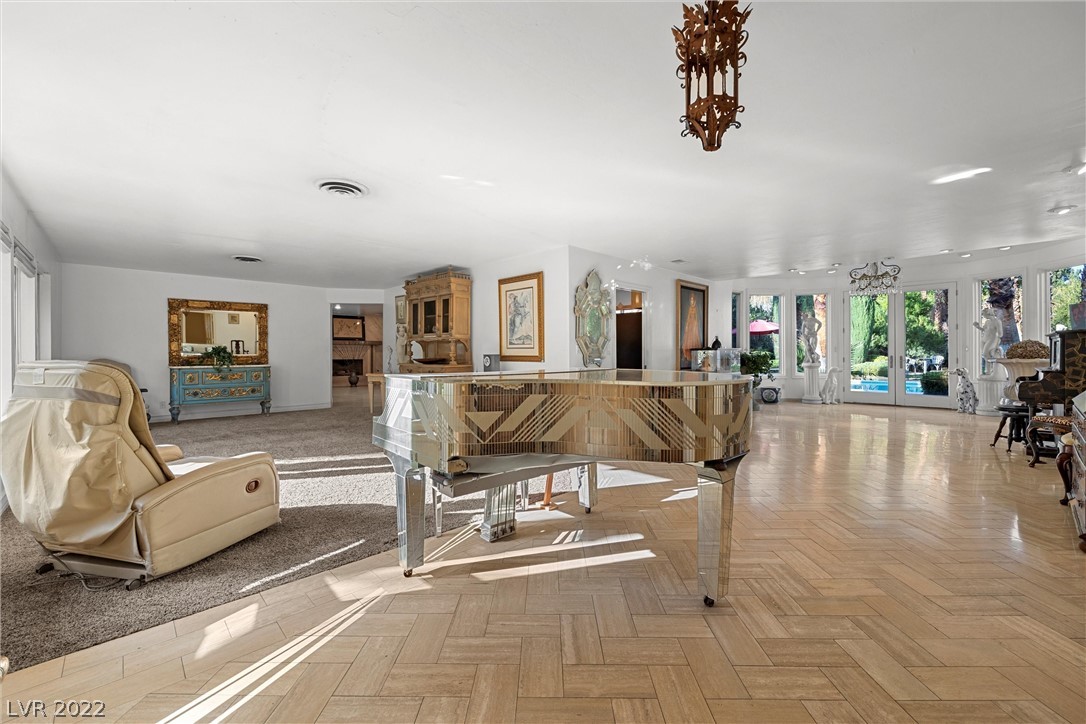 2904 Justice Lane