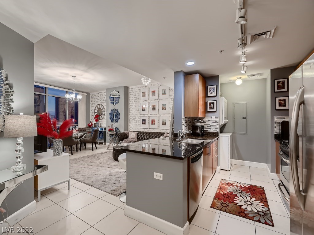 200 W Sahara Avenue Unit: 1405