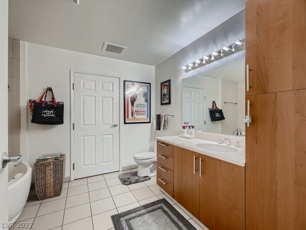 200 W Sahara Avenue Unit: 1405