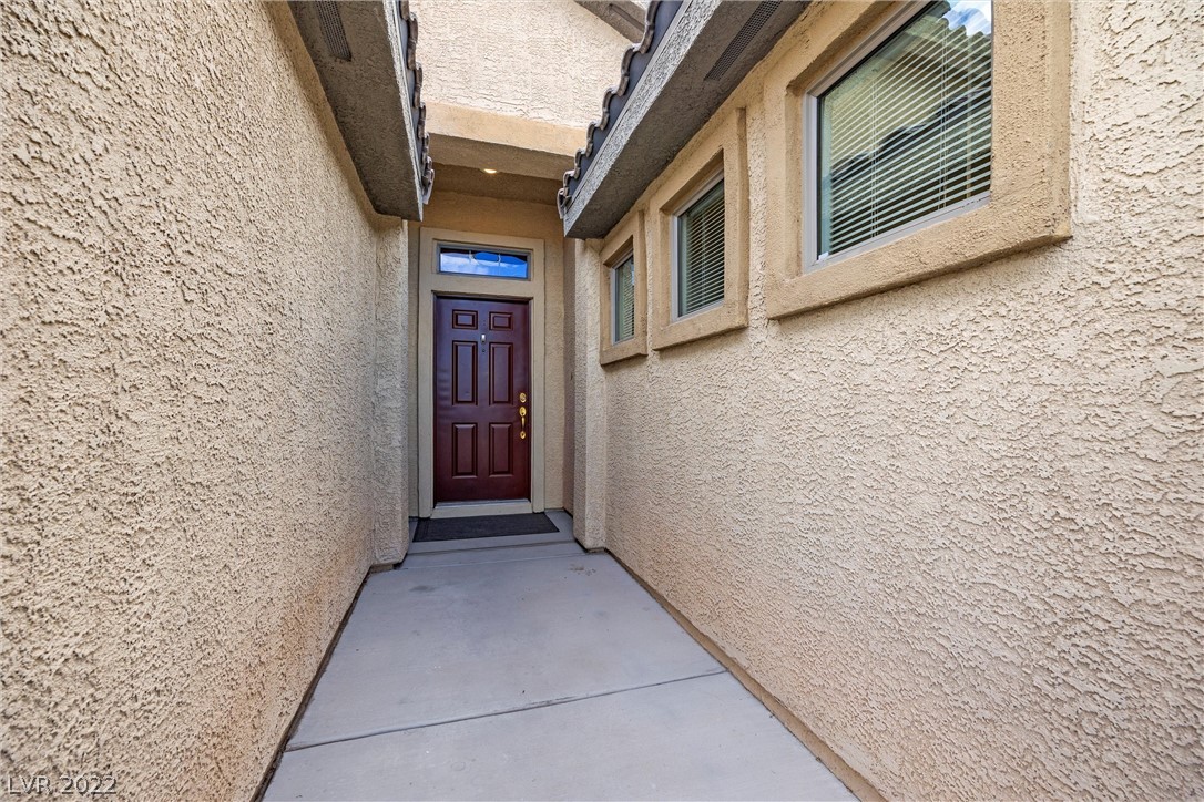 5904 Autumn Damask Street