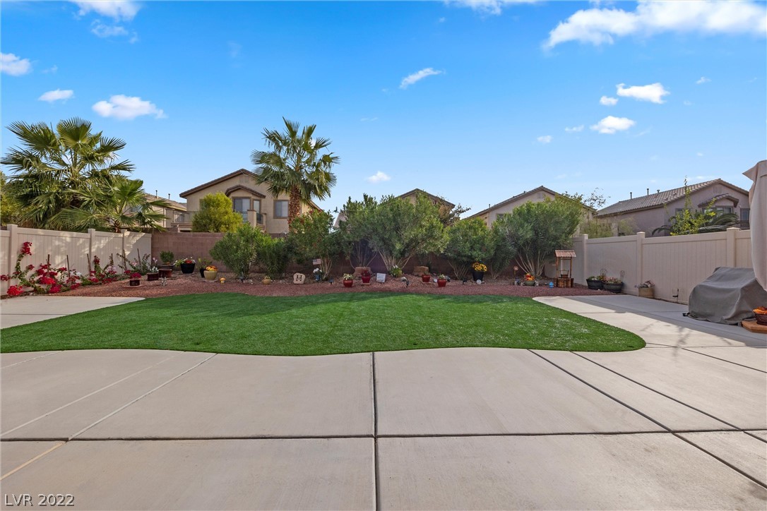 5904 Autumn Damask Street
