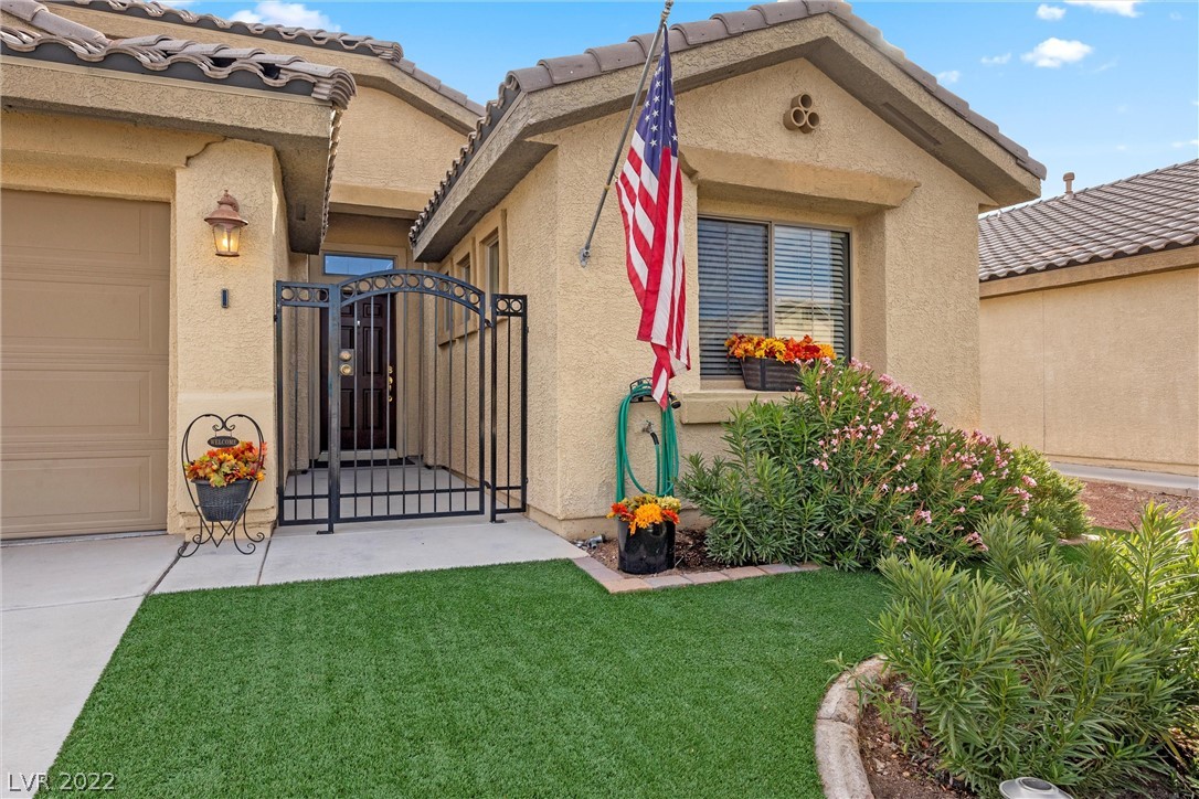 5904 Autumn Damask Street