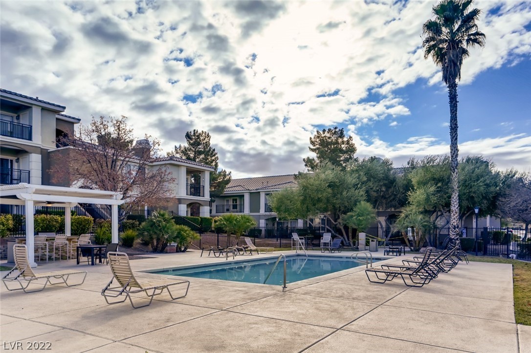 2900 Sunridge Heights Parkway Unit: 727